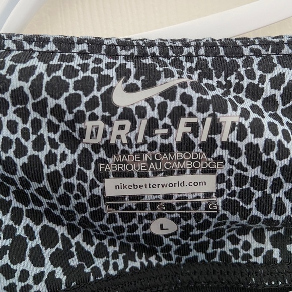 Nike Dri Fit Workout leggings/capri - Picture 3 of 6